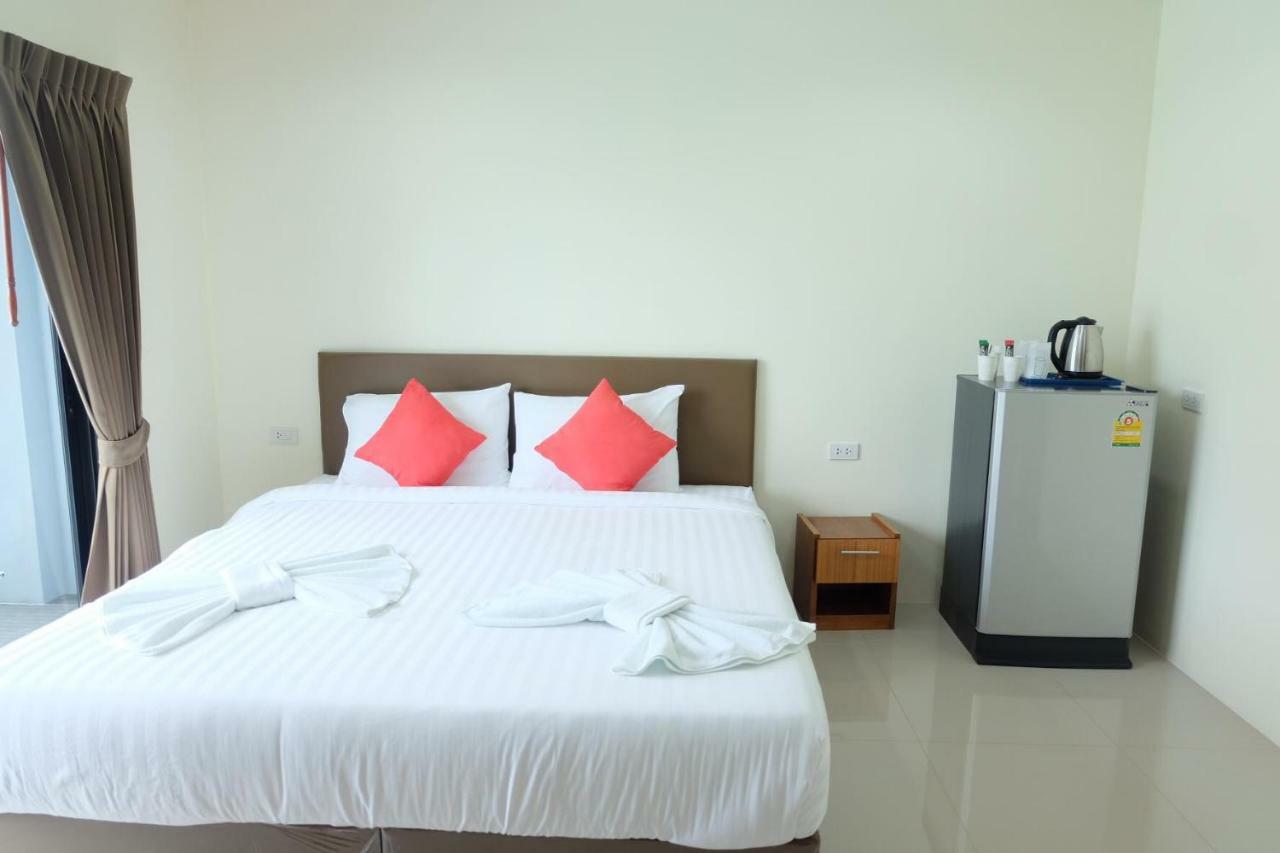 Dos's House อพาร์ทเม้น Nai Yang